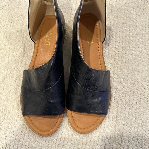 CATHERINE MALANDRINO SLIP-ON SANDAL - Picture 4 of 8